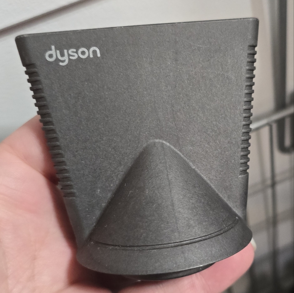 Dyson Professional Hair Dryer - Picture 6 of 8